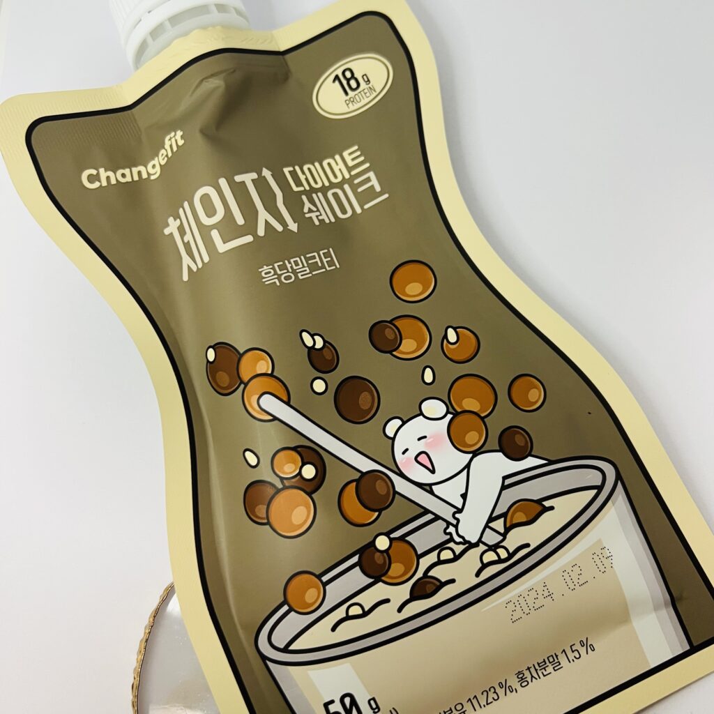 韓国置き換えダイエット食品「changefit（チェンジフィット）」黒糖ミルクティー味の写真
